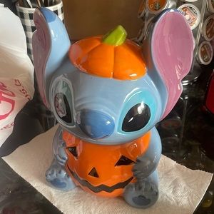 Selling my Stitch cookie jar! Ear has little chips but that’s how I bought it.